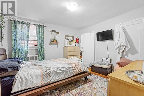 54 Centennial Boulevard, Ottawa, ON - Indoor Photo Showing Bedroom