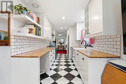 209 Marier Avenue, Ottawa, ON - Indoor Photo Showing Kitchen