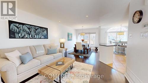 239 Hunterbrook Street, Ottawa, ON - Indoor Photo Showing Living Room