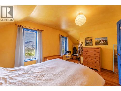 12009 Giants Head Road, Summerland, BC - Indoor Photo Showing Bedroom