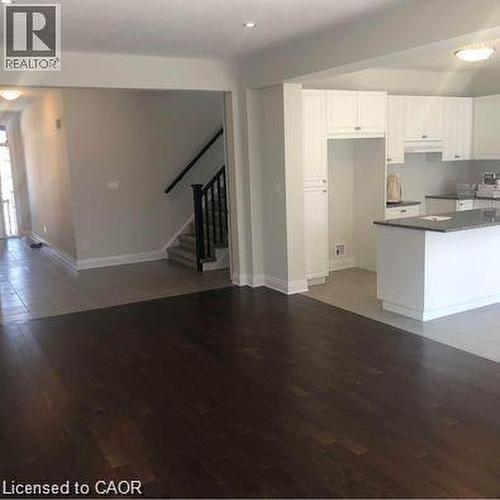 295 Chokecherry Crescent, Waterloo, ON - Indoor Photo Showing Kitchen