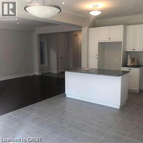295 Chokecherry Crescent, Waterloo, ON - Indoor Photo Showing Kitchen