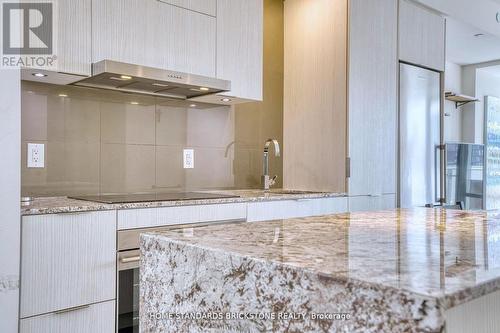 1306 - 1 Bloor Street E, Toronto, ON - Indoor Photo Showing Kitchen