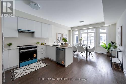 147 Berczy Green Drive, Markham, ON - Indoor Photo Showing Kitchen