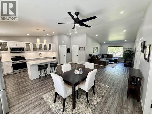 4985 Kyllo Road, 108 Mile Ranch, BC - Indoor Photo Showing Dining Room