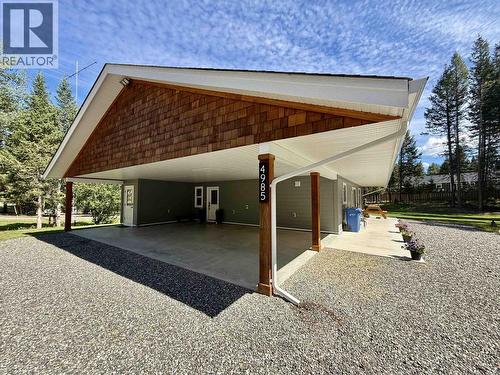4985 Kyllo Road, 108 Mile Ranch, BC - Outdoor
