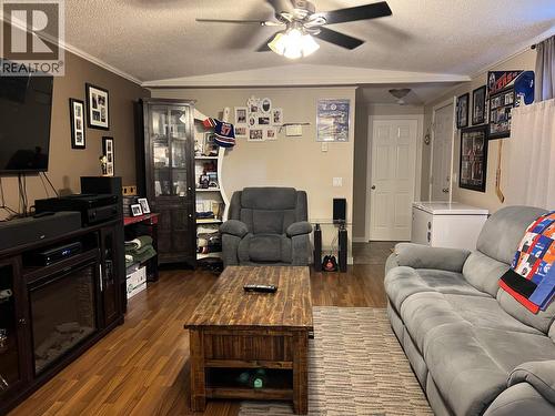 5514 Hepting Road, Prince George, BC - Indoor Photo Showing Living Room