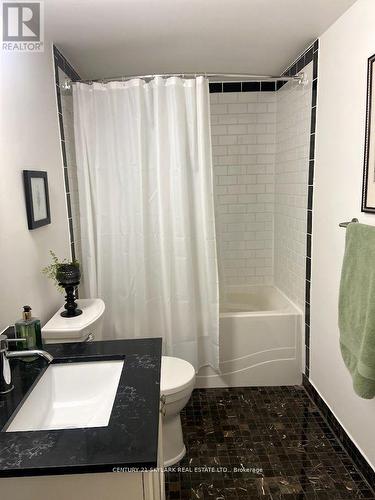 706 - 8 Lisa Street, Brampton, ON - Indoor Photo Showing Bathroom