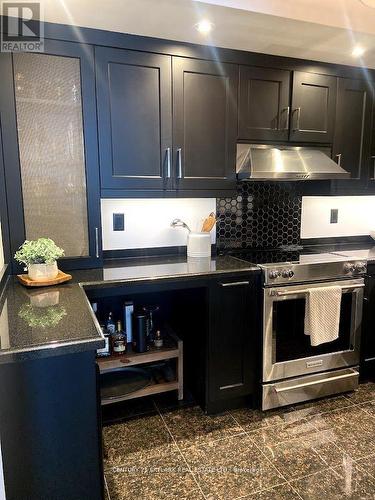 706 - 8 Lisa Street, Brampton, ON - Indoor Photo Showing Kitchen