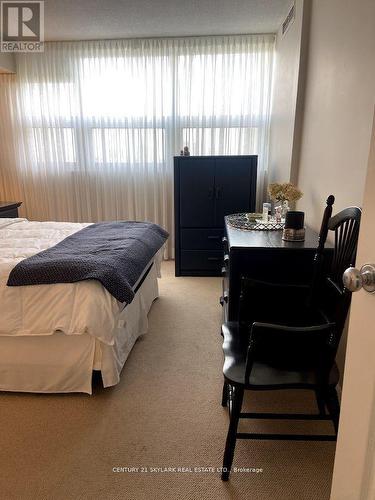 706 - 8 Lisa Street, Brampton, ON - Indoor Photo Showing Bedroom