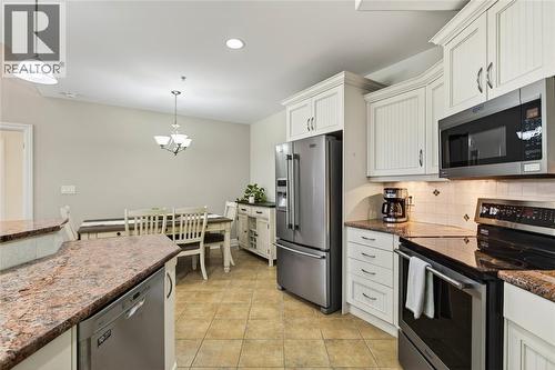 1550 Venetian Boulevard Unit# 310, Point Edward, ON - Indoor Photo Showing Kitchen