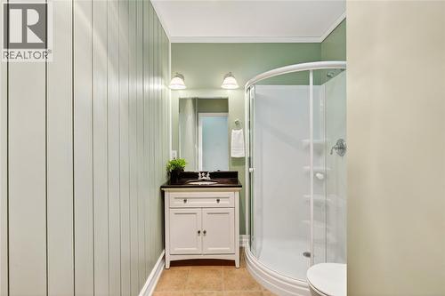 1550 Venetian Boulevard Unit# 310, Point Edward, ON - Indoor Photo Showing Bathroom