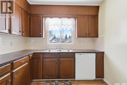 17 Churchill Drive, Saskatoon, SK - Indoor Photo Showing Kitchen With Double Sink
