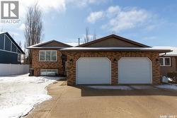 10314 Bunce CRESCENT North Battleford, SK S9A 3Y4