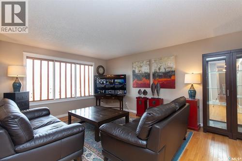 10314 Bunce Crescent, North Battleford, SK - Indoor Photo Showing Living Room