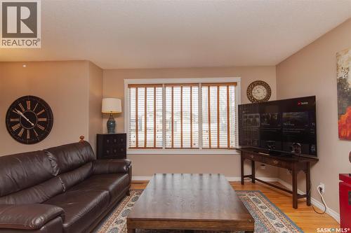 10314 Bunce Crescent, North Battleford, SK - Indoor Photo Showing Living Room