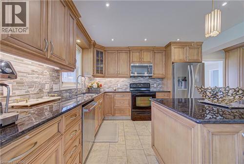 298 Ferndale Place, Waterloo, ON - Indoor Photo Showing Kitchen With Stainless Steel Kitchen With Upgraded Kitchen