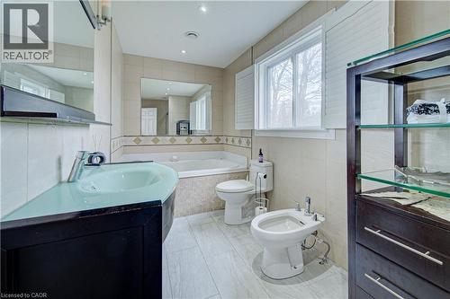 298 Ferndale Place, Waterloo, ON - Indoor Photo Showing Bathroom
