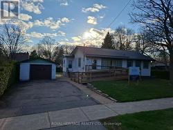 56 QUEEN STREET  Whitby, ON L1M 1C4