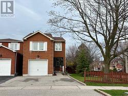 4313 LEE DRIVE Mississauga, ON L4W 4A9
