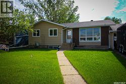 612 9th STREET W Shaunavon, SK S0N 2M0