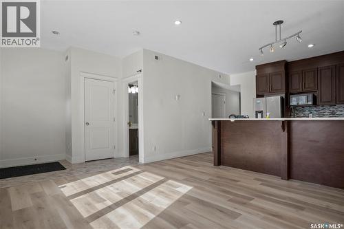 949 Robinson Street, Regina, SK - Indoor Photo Showing Kitchen