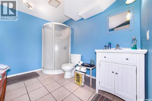 3550 33Rd Street W, Saskatoon, SK - Indoor Photo Showing Bathroom