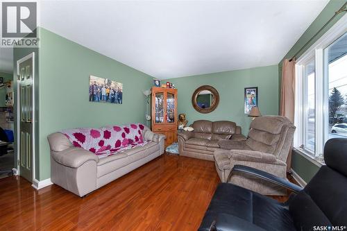 3550 33Rd Street W, Saskatoon, SK - Indoor Photo Showing Living Room