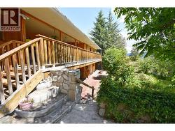 Front covered deck on main level - 