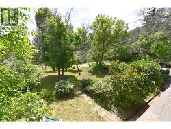 Views of the yard - 