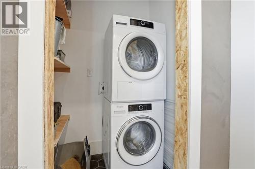 472 Barton Street E Unit# Upper, Hamilton, ON - Indoor Photo Showing Laundry Room