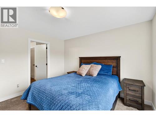 3405 16 Avenue Unit# 3, Vernon, BC - Indoor Photo Showing Bedroom