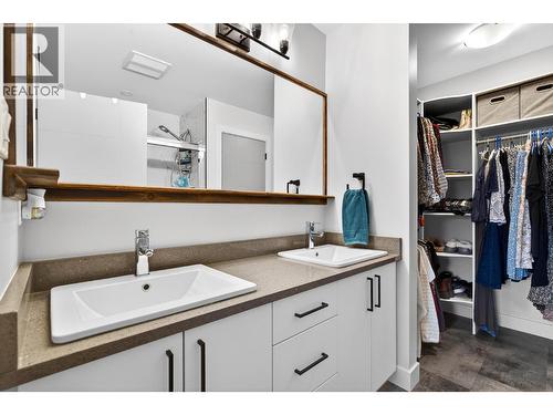 3405 16 Avenue Unit# 3, Vernon, BC - Indoor Photo Showing Bathroom