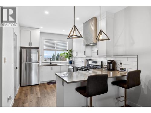 3405 16 Avenue Unit# 3, Vernon, BC - Indoor Photo Showing Kitchen With Upgraded Kitchen