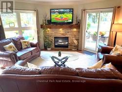 906 CEDAR POINTE COURT Collingwood, ON L9Y 5C7