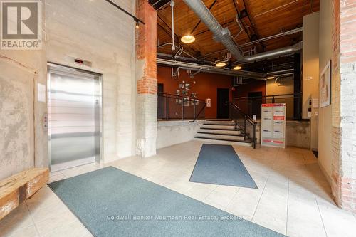 221 - 26 Ontario Street, Guelph (St. Patrick'S Ward), ON - Indoor Photo Showing Other Room