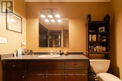 221 - 26 Ontario Street, Guelph (St. Patrick'S Ward), ON - Indoor Photo Showing Bathroom