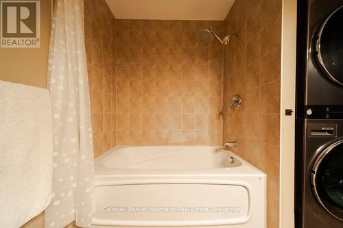 221 - 26 Ontario Street, Guelph (St. Patrick'S Ward), ON - Indoor Photo Showing Laundry Room
