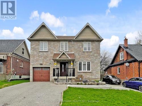 128 SUTHERLAND AVENUE  Oshawa, ON L1G 2G5