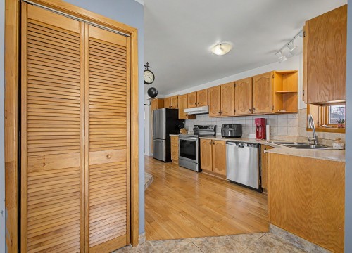 Kitchen - 2-50 Mtée Daigneault, Richelieu, QC - Indoor Photo Showing Kitchen With Double Sink