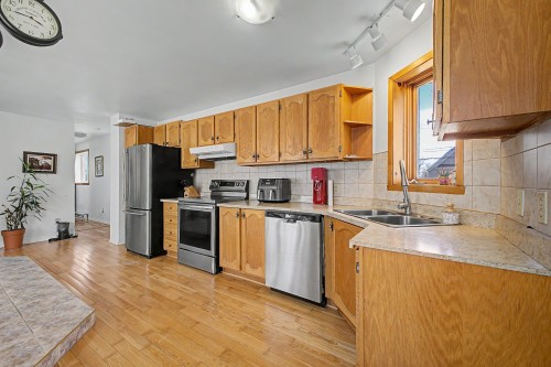 Kitchen - 2-50 Mtée Daigneault, Richelieu, QC - Indoor Photo Showing Kitchen With Double Sink