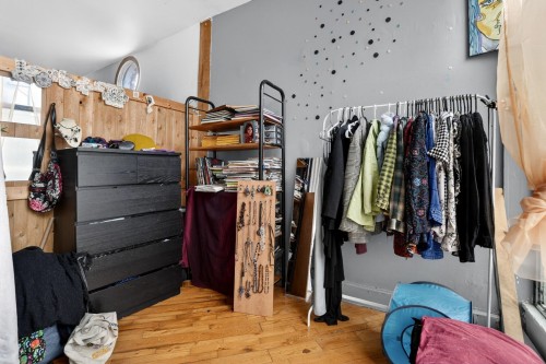 Penderie (Walk-in) - 1460 Av. De La Salle, Montréal (Mercier/Hochelaga-Maisonneuve), QC - Indoor