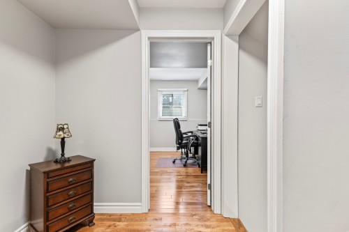 Hall d'entrée/Vestibule - 30 Rue Hamlet, Dollard-Des-Ormeaux, QC - Indoor Photo Showing Other Room