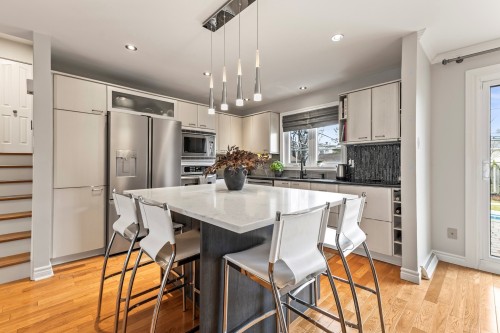 Cuisine - 30 Rue Hamlet, Dollard-Des-Ormeaux, QC - Indoor