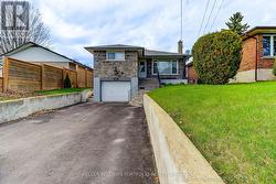 UPPER LEVEL - 962 WILLOWDALE AVENUE Oshawa, ON L1H 1W4