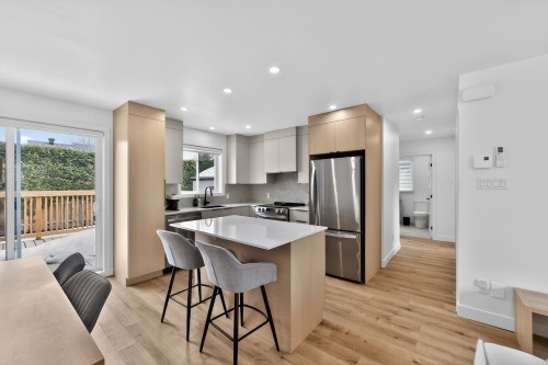 207 Rue du Curé-Lamothe  Terrebonne (Lachenaie), QC J6W 5X6