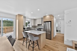 207 Rue du Curé-Lamothe  Terrebonne (Lachenaie), QC J6W 5X6