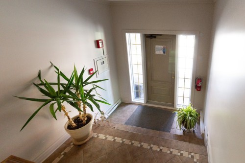 Réception - 4-7475 Rue Lautrec, Brossard, QC - Indoor Photo Showing Other Room