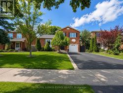 130 WILLIAM STEPHENSON DRIVE  Whitby, ON L1N 8V1