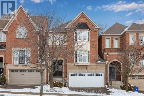 16 CARRIAGE HOUSE COURT  Richmond Hill, ON L4E 4V3